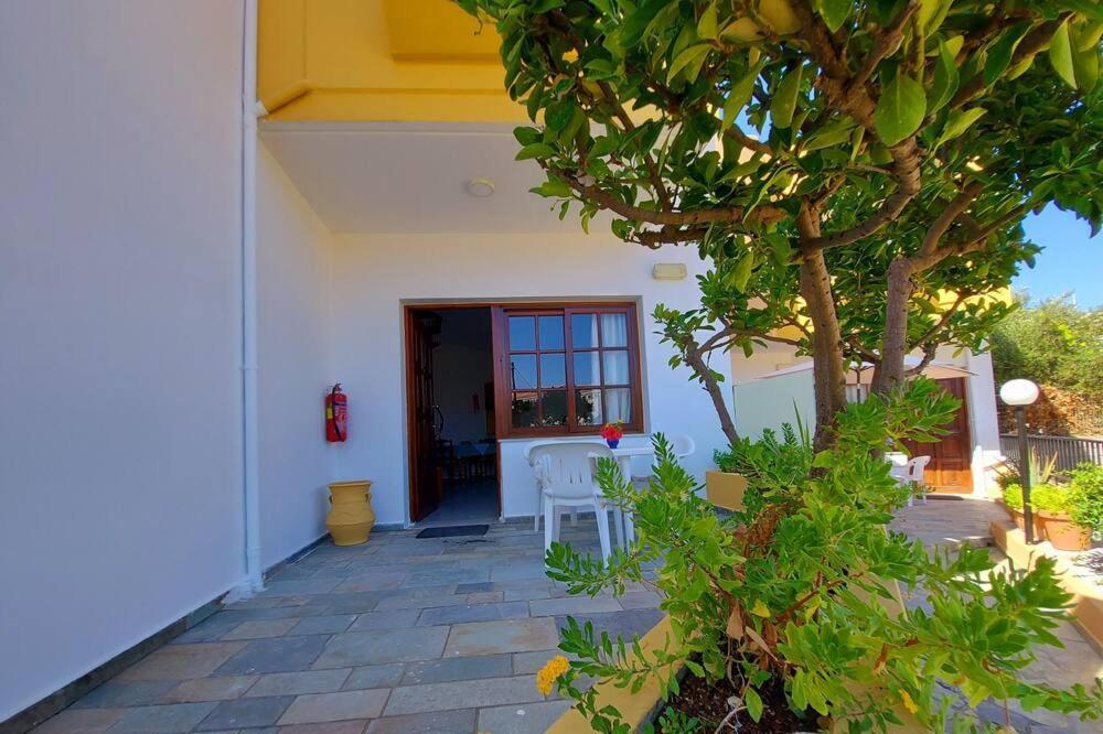 Menelaos Apartments Daratsos 외부 사진