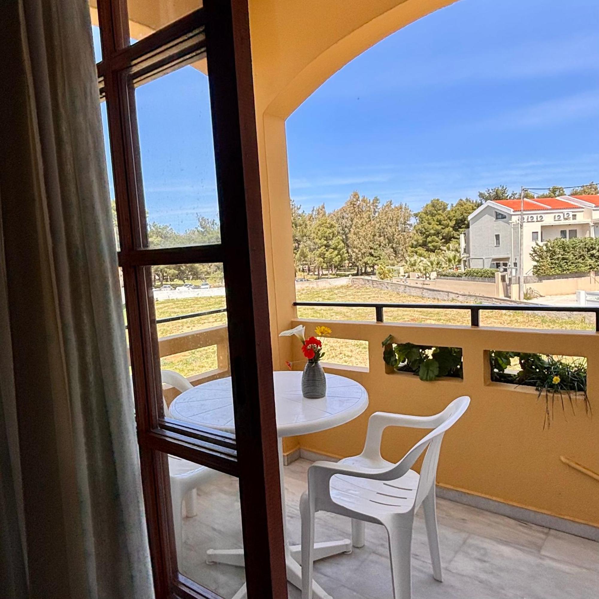 Menelaos Apartments Daratsos 외부 사진